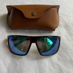 Bajio Sunglasses / Toads
